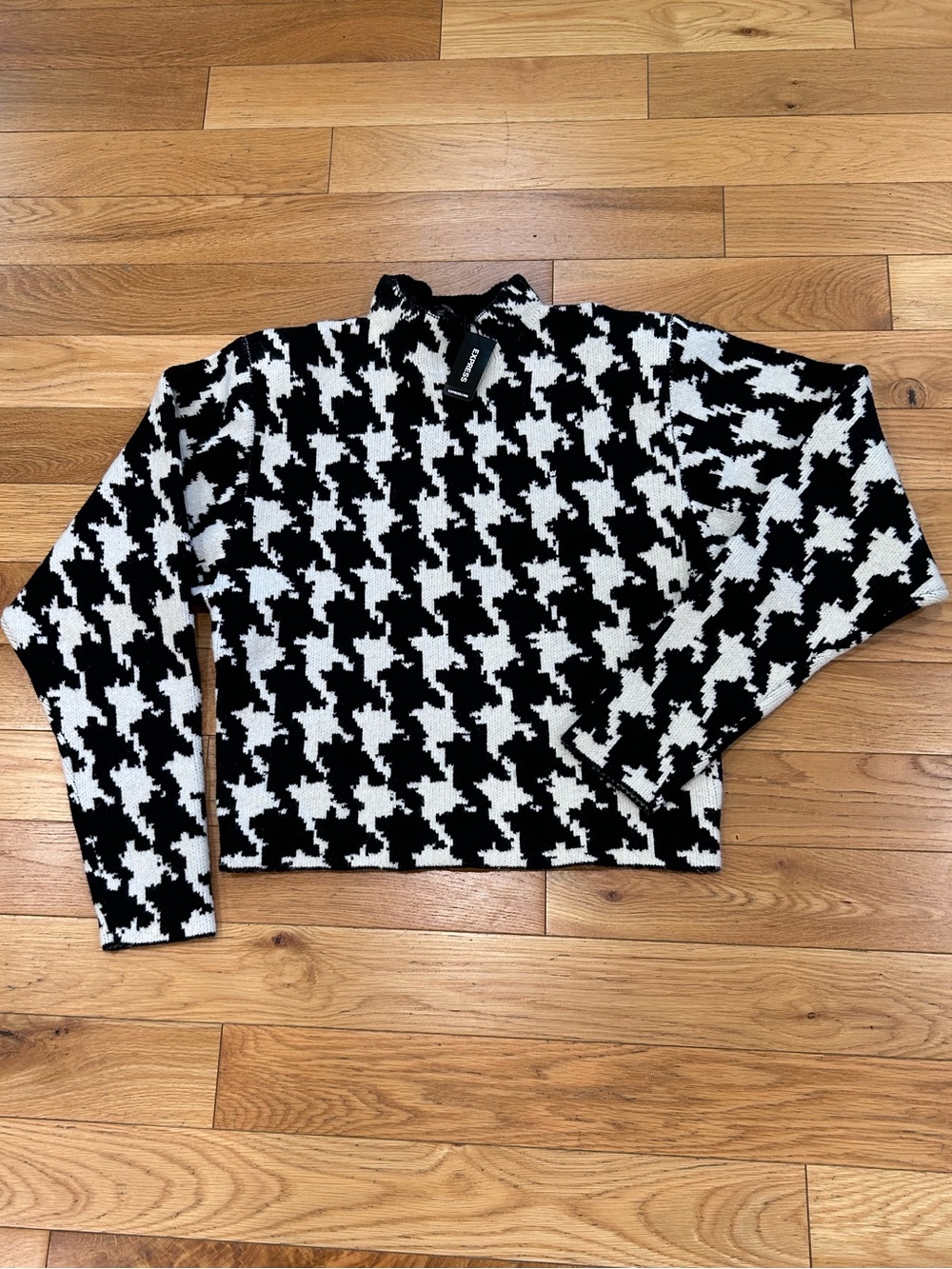 Express Houndstooth Sweater- NWT
